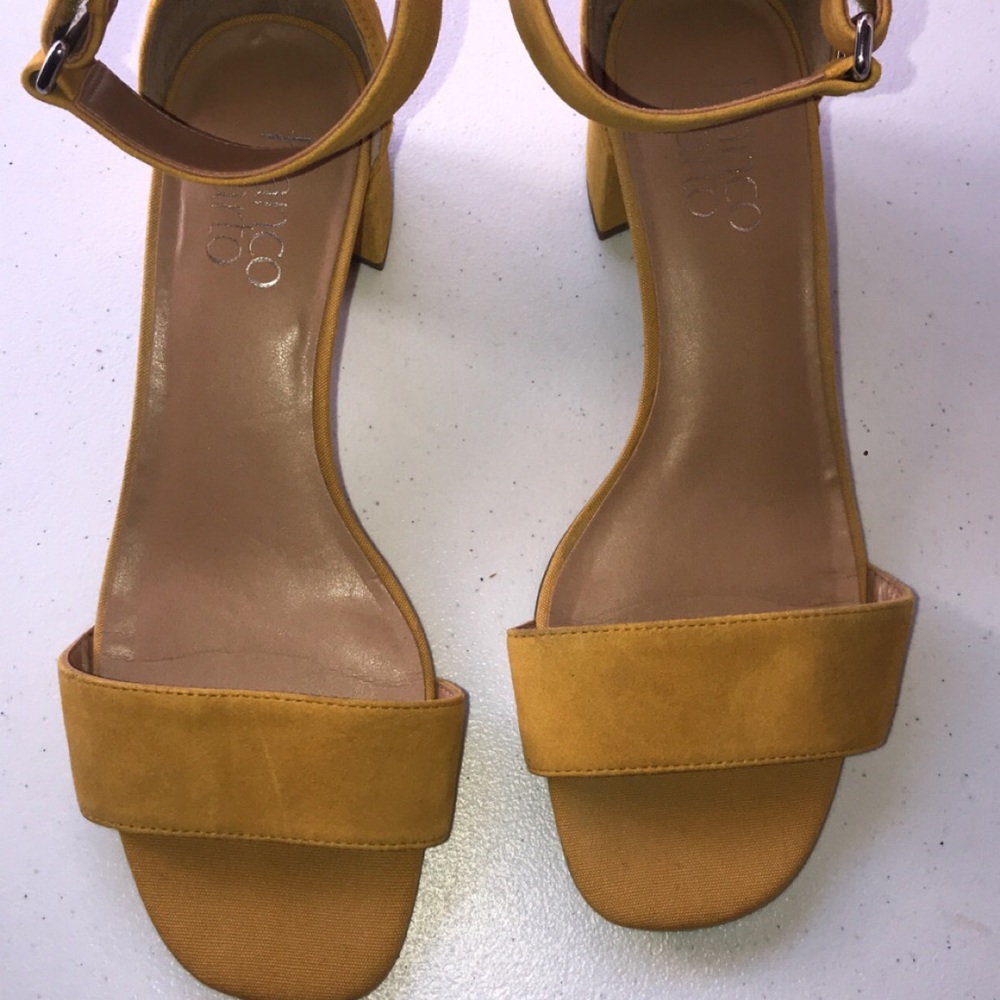 Low Yellow Pumps